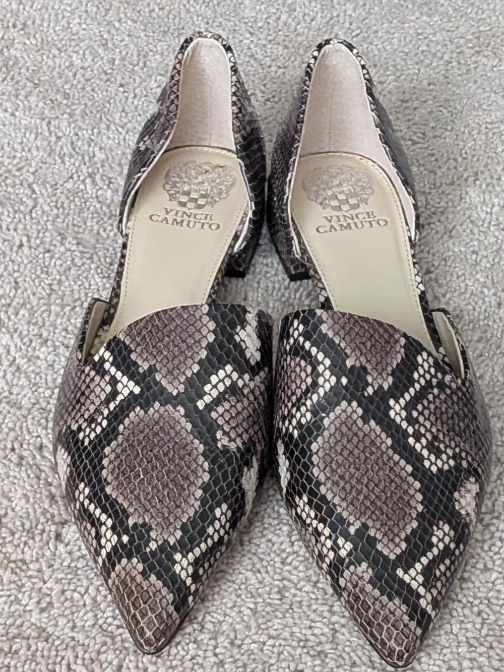 YouVince Camuto Cruiz Multi Color Snake-Print Pointed-Toe Flats. New Without Box